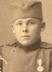 Edhem Botić, prvi udarnik, snimljen u vojsci 2.1.1915. Edhem Botić, prvi udarnik, snimljen u vojsci 2.1.1915.